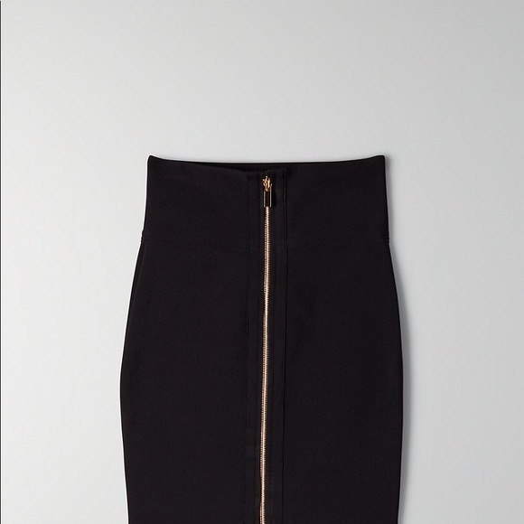 Aritzia Babaton Tempt Light Pink Petite Bandage Mini Skirt - Size XXS, 00 - Picture 5 of 9